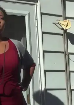 Постер: Место что надо / The Place Just Right (2019)